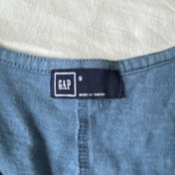 Gap Women's Blue Flutter Short Sleeve Top Small Embroidered - Picture 4 of 8